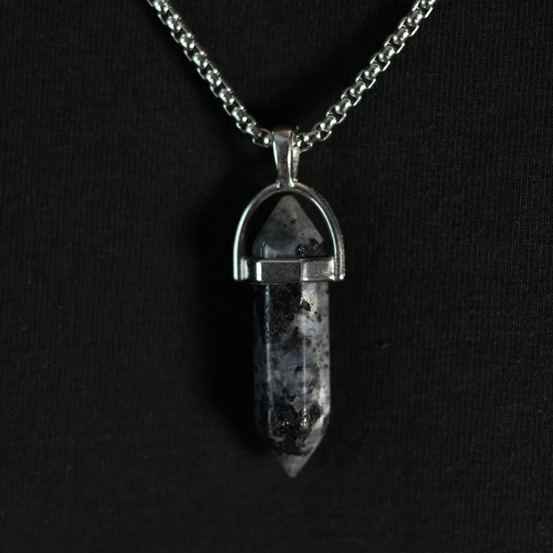 Quartz Pendant (Black)